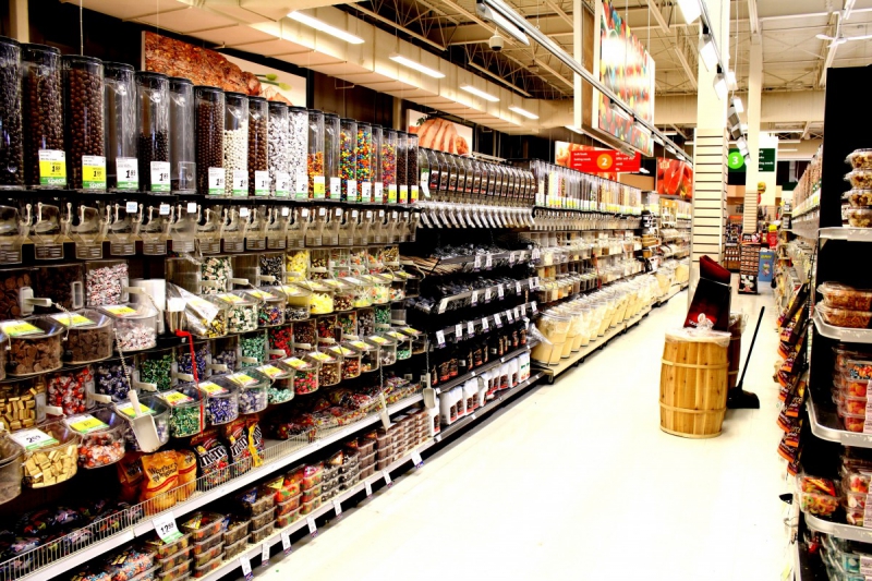 magasin-LE BAR SUR LOUP-min_retail_grocery_supermarket_store_food_shopping_market_shop-613228